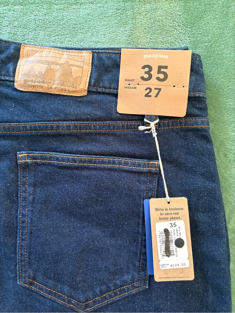 Patagonia Women’s Straight Fit Jeans in Deep Blue 35 waist, short length.
